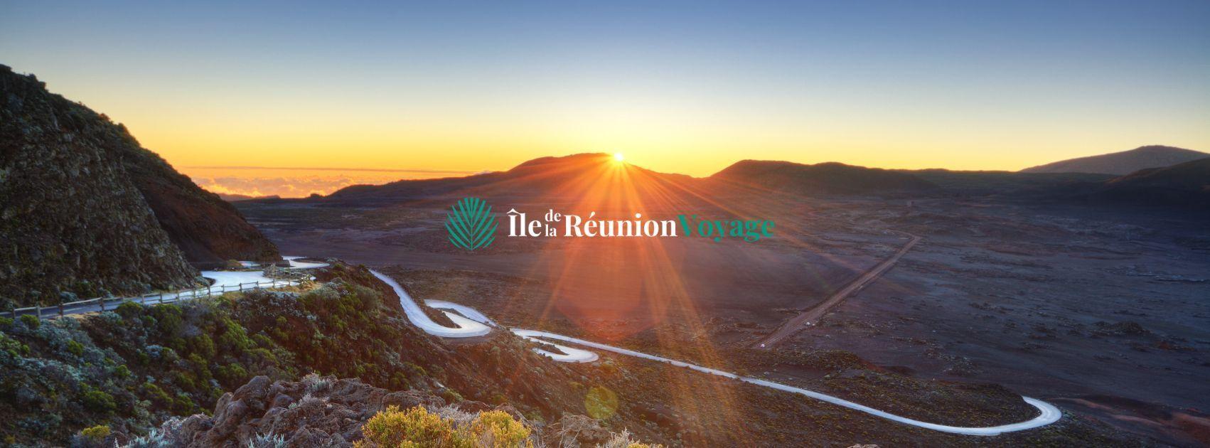 Logo du blog ilereunionvoyage.fr, guide de voyage sur La Réunion par un local