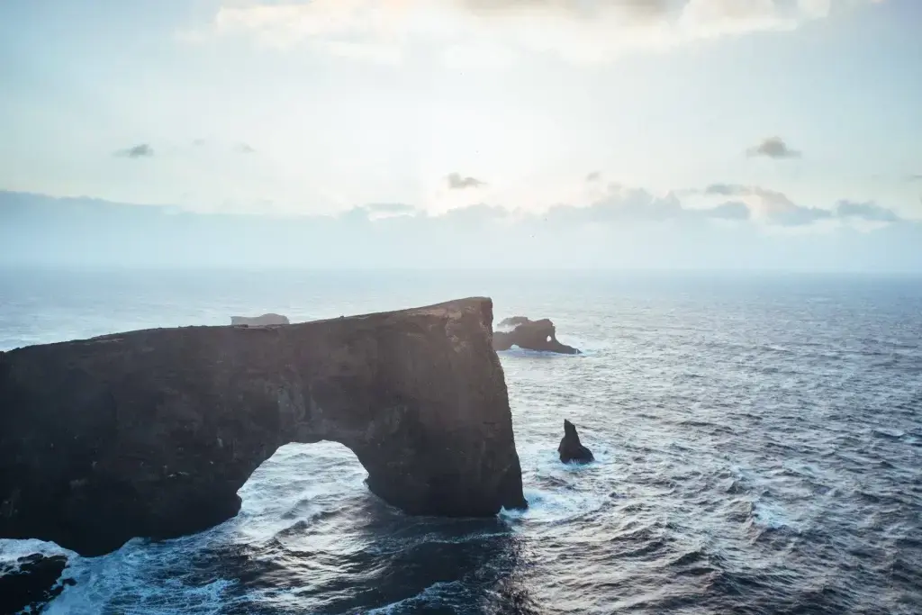 robert-bye-YZm0UcTwzNc-unsplash Dyrholaey