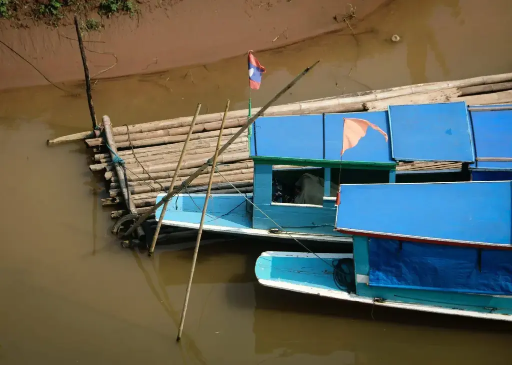 hakan-nural-21jMeLywLzU-unsplash Nong Khiaw