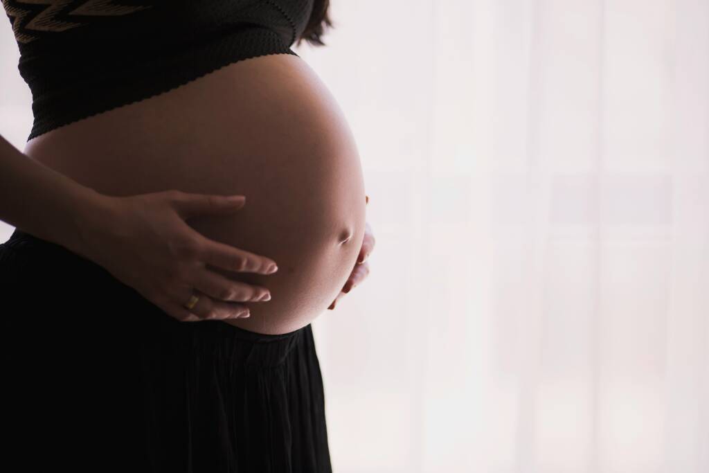 Peut-on souscrire à une assurance voyage en étant enceinte ?